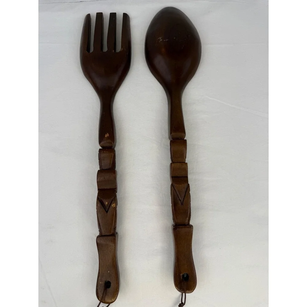 Unbranded hand carved